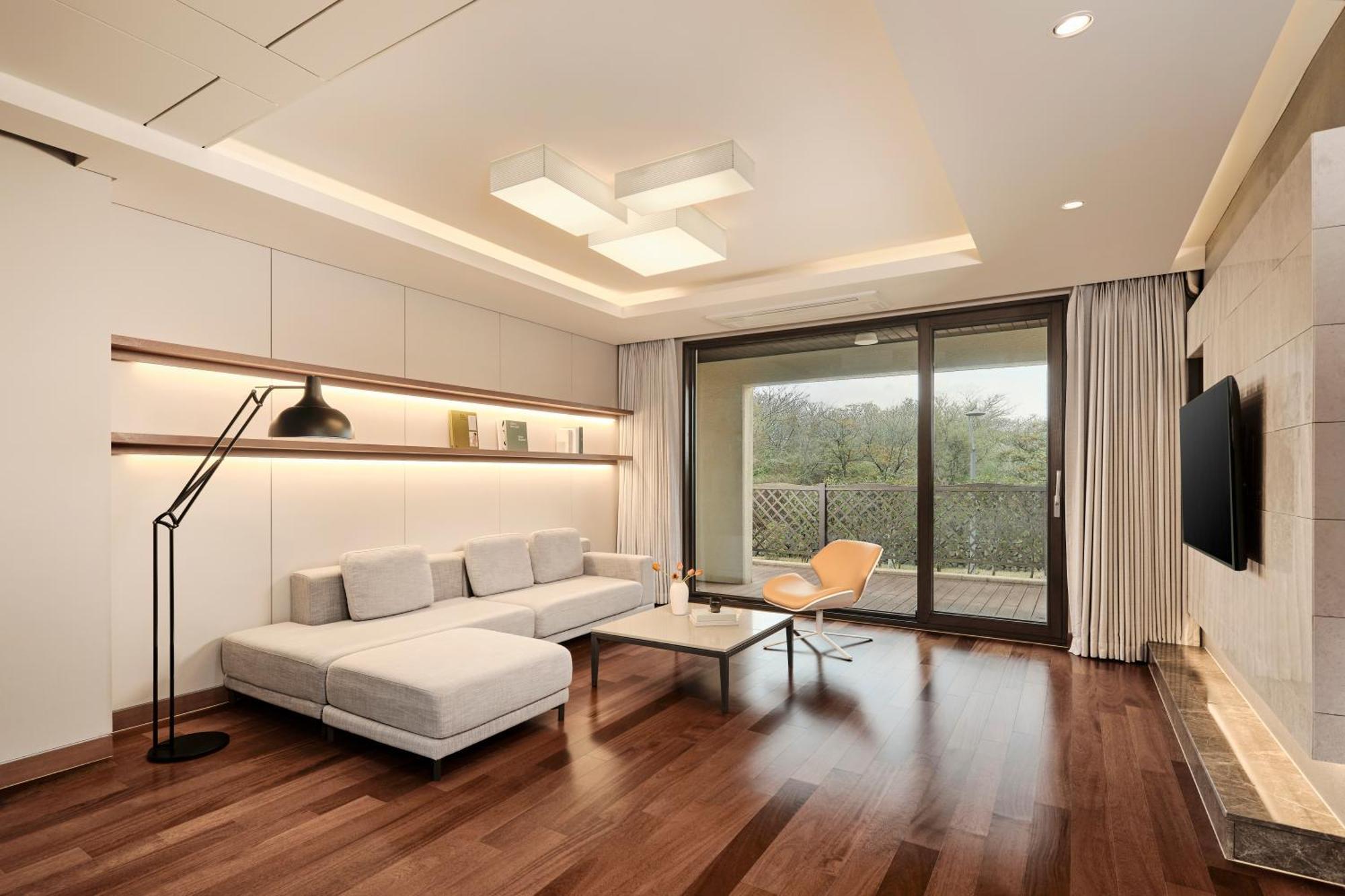 Somerset Jeju Shinhwa World Apartment *