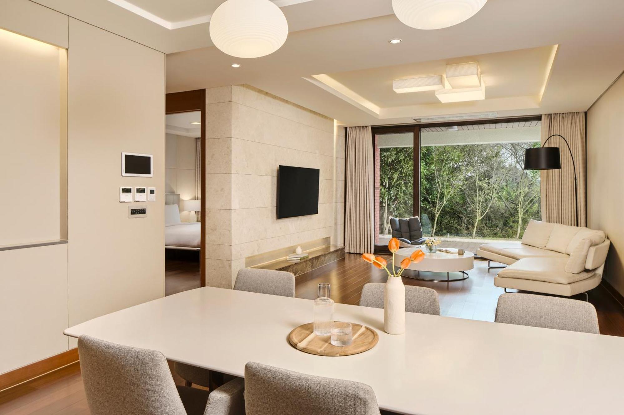 Somerset Jeju Shinhwa World Apartment Seogwipo